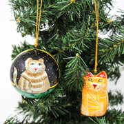 Hand-painted cat papier-mâché ornament, artisan Christmas decoration made in India