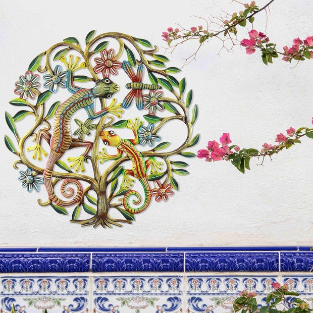 Artisan-made Gecko Tree of Life wall décor for indoor and outdoor spaces.